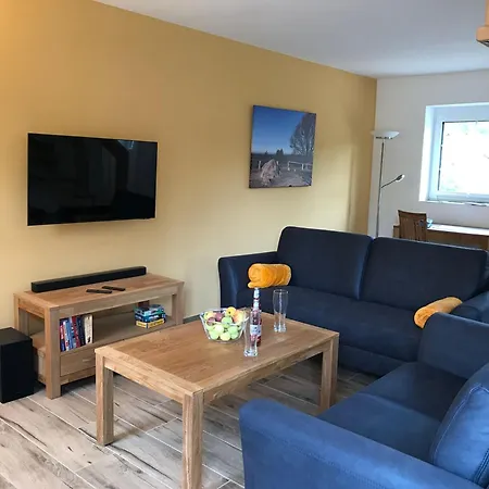 Bispinger-heidezauber-haus-felsenbirne * Bispingen